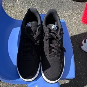 Nike Men's Nike AirForce Low Black Sneakers